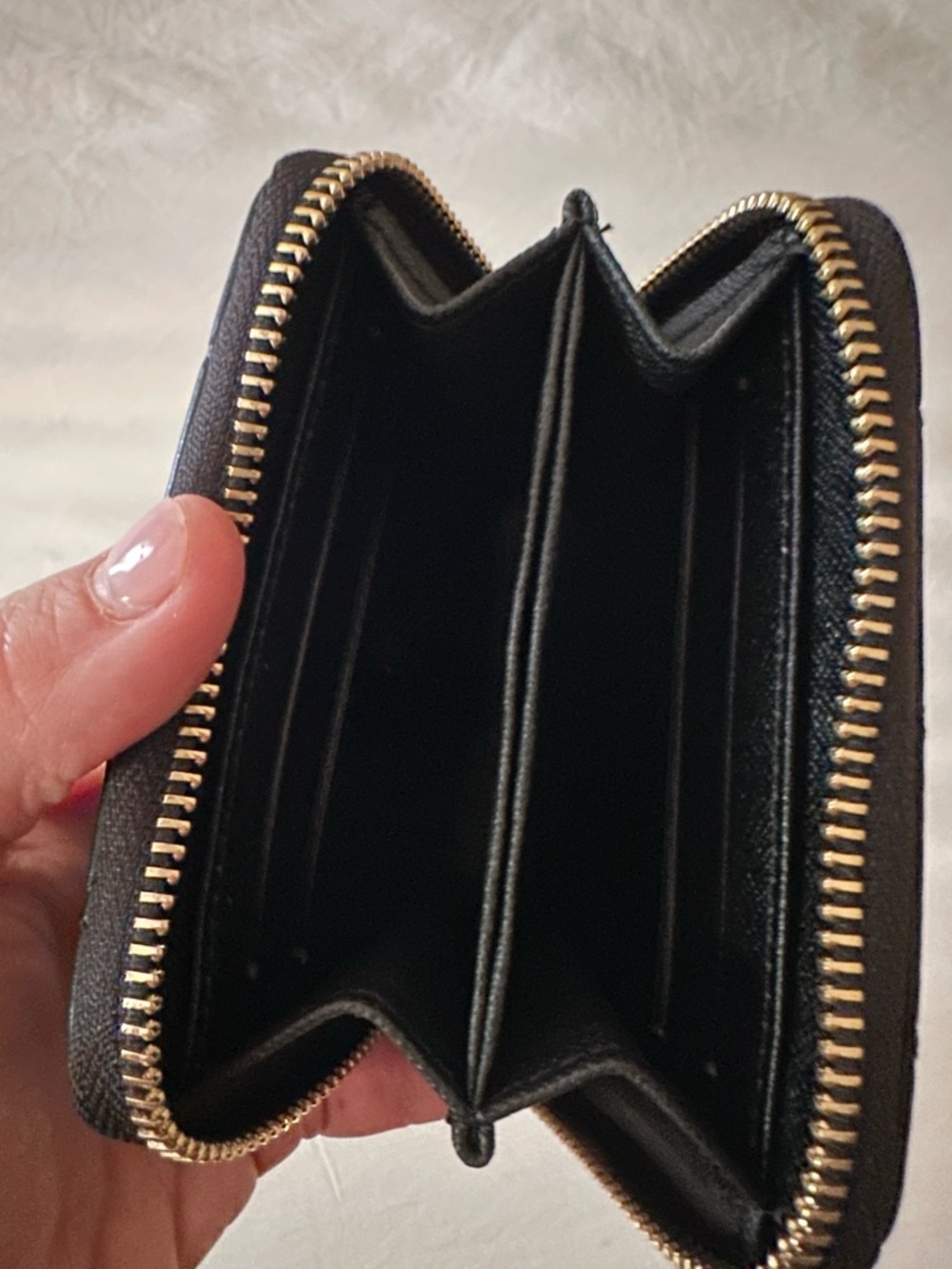 CC Quilted Black Leather Zip Wallet - Gold Hardware - Picture 3 of 3